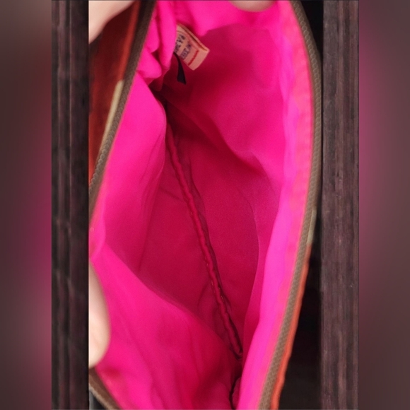 Vintage Dooney & Bourke Red Nylon Triple-Zip Crossbody Bag - Picture 13 of 16